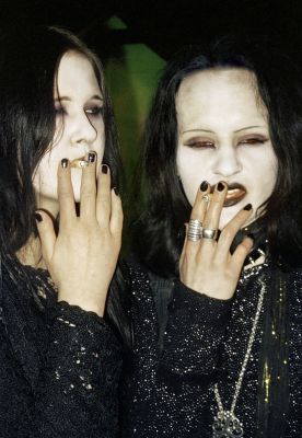 Black Metal Girls 3 500 € / UNTITLED, STADIN NUORET / URBAN YOUTH, 1998-1999, 80 x 61 cm, c-print black metal frames + glass, ed. 2/10
