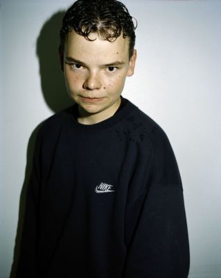 Nike-Boy 2 600 € / UNTITLED, NUORET SANKARIT / YOUNG HEROES, 1995-1996, 78 x 62 cm, c-print black metal frames + glass, ed. 1/10