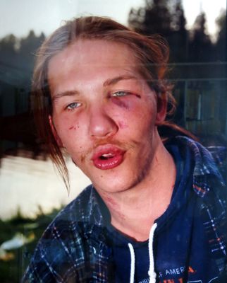 Scrapeface 2 300 € / UNTITLED, STADIN NUORET / URBAN YOUTH, 1998-1999, 103,5 x 82 cm, print size 76 x 60 cm, c-print black metal frames + glass, ed. 1/10