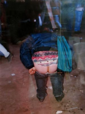 Buttock I, 900 € / Buttock I - VI, 1996, 52 x 43 cm, print size 39 x 29 cm, c-print black ikea frames + glass, ed. 2/10