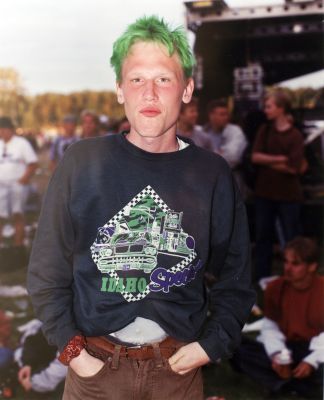 Green Hair 1 100 € / UNTITLED, NUORET SANKARIT / YOUNG HEROES, 1995-1996, 60,5 x 50 cm print size 37 x 29,5 cm, c-print black metal frames + glass, ed. 1/10