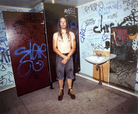 Lepakko Toilet 1 100 € / UNTITLED, NUORET SANKARIT / YOUNG HEROES, 1995-1996, 50 x 60,5 cm, print size 29,5 x 37 cm, c-print black metal frames + glass, ed. 1/10