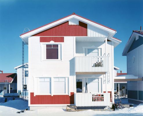 Blue and white 6 / I-VIII 2 500 € / Finnish view - fragments of our time, 2002-2004, 65 x 80 cm, c-printti diasec, signed, ed. 1/6