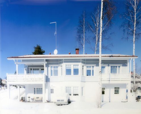 Blue and white 7 / I-VIII 3 000 € / Finnish view - fragments of our time, 2002-2004, 65 x 80 cm, c-print diasec, signed, ed. 1/6