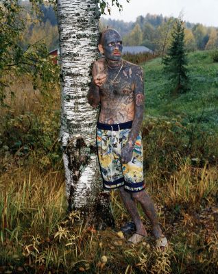 Tommi 5 000 € / Marked skin, 1999-2000, 100 x 80 cm, c-print, mounted on aluminum + clear laminate, signed, ed. 3/10