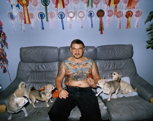 Arto 2 500 € / Marked skin, 1999-2000, 52 x 65 cm, c-print black wooden frames + glass, signed, ed. 1/10